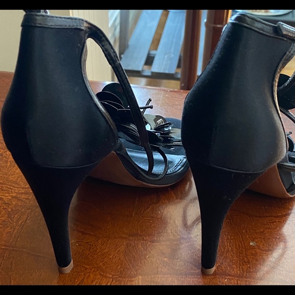 Tory Burch satin and sequined sexy heels! - Picture 2 of 6